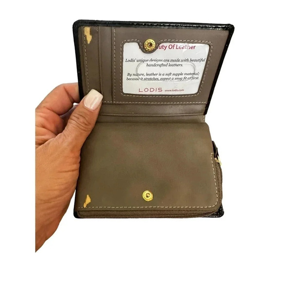 Lodis Women's Black Leather Bank Card Holder Snap Leather Wallet‎ - Picture 3 of 5